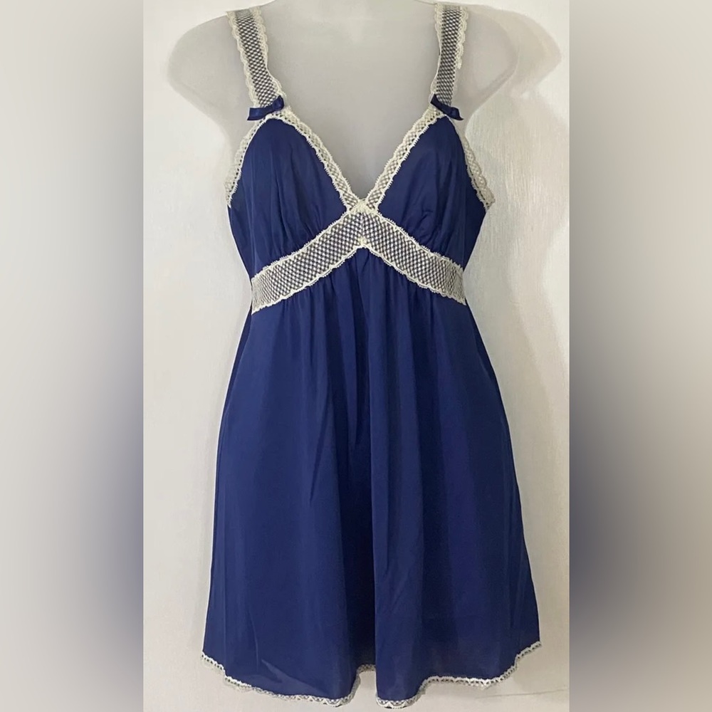 Vintage Vanity Fair Short Nightgown Slip Navy Blue Nylon Size 34